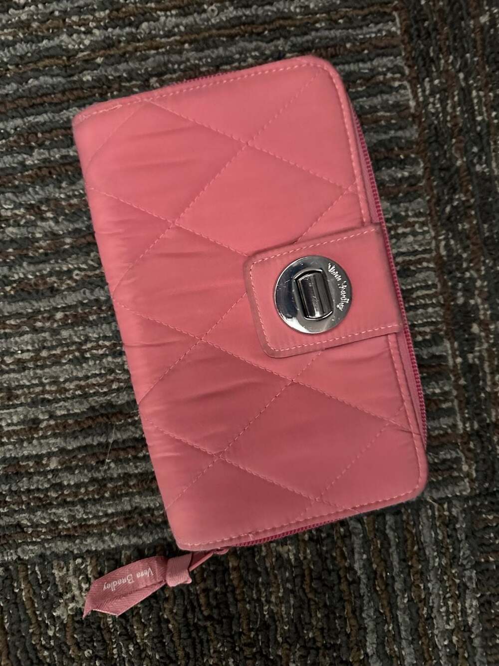 Vera Bradley Ultralight RFID Turnlock Wallet Strawberry Ice Pink Quilted